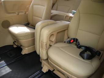 2012 Hyundai Grand Starex Images
