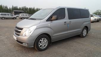 2012 Hyundai Grand Starex Photos