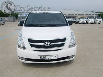 2012 Hyundai Grand Starex Pictures