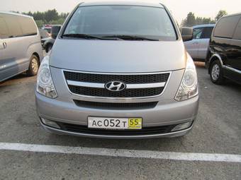 2012 Hyundai Grand Starex Pictures