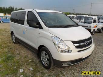 2012 Hyundai Grand Starex Photos