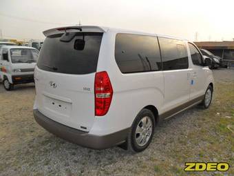 2012 Hyundai Grand Starex Photos