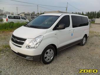 2012 Hyundai Grand Starex Images