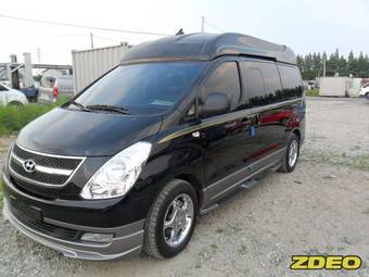 2012 Hyundai Grand Starex Photos