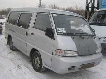 1997 Hyundai H1 Photos