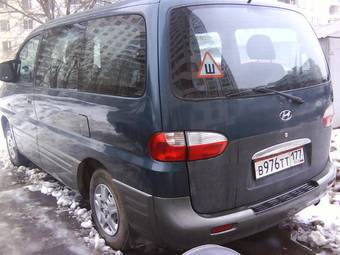 2001 Hyundai H1 Photos