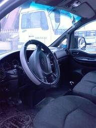 2002 Hyundai H1 Photos