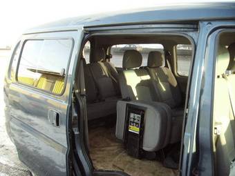 2005 Hyundai H1 Photos