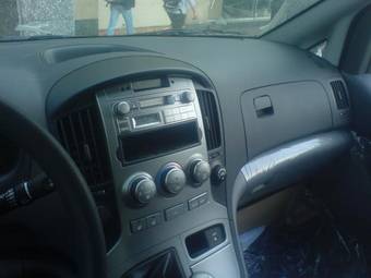 2008 Hyundai H1 Pictures