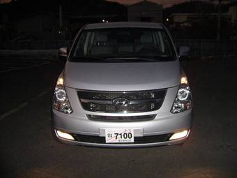 2008 Hyundai H1 Images