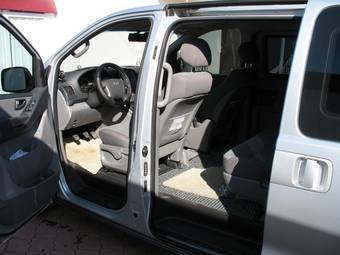 2008 Hyundai H1 Photos