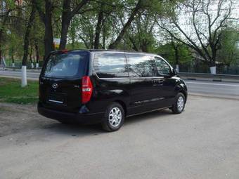 2009 Hyundai H1 Pictures
