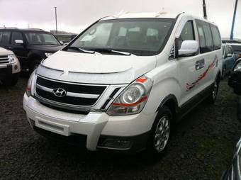 2012 Hyundai H1 Photos