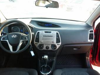 2010 Hyundai I20 Images