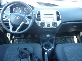 2010 Hyundai I20 Images