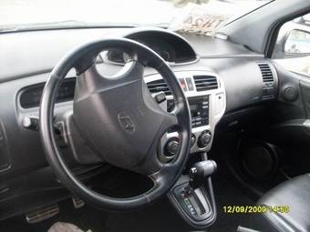 2002 Hyundai Lavita Photos