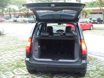 2004 Hyundai Matrix Images