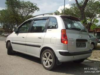2004 Hyundai Matrix Pictures