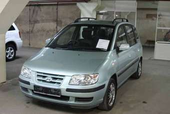 2004 Hyundai Matrix Images