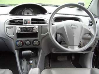 2004 Hyundai Matrix Pics