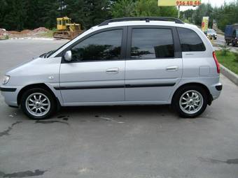 2004 Hyundai Matrix Photos