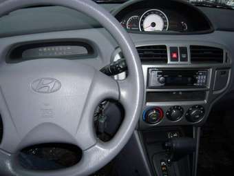 2005 Hyundai Matrix Photos