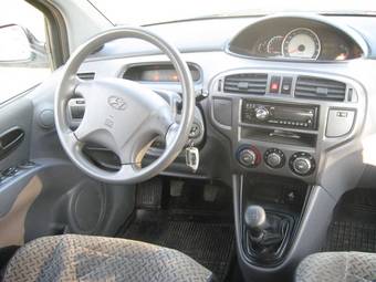 2005 Hyundai Matrix Photos