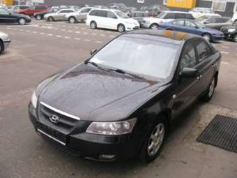 2005 Hyundai NF Pics