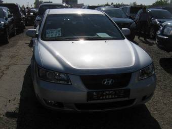 2005 Hyundai NF Pictures
