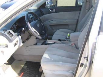 2005 Hyundai NF Pictures