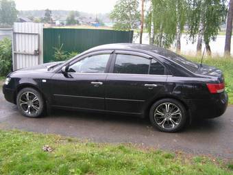 2005 Hyundai NF Photos