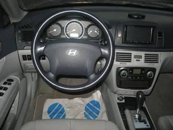 2005 Hyundai NF Photos