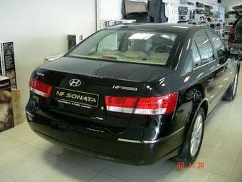 2009 Hyundai NF Photos