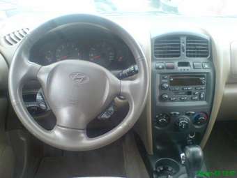 2004 Hyundai Santa Fe Pictures