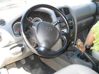 2005 Hyundai Santa Fe Pictures
