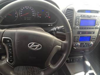 2010 Hyundai Santa Fe Pictures
