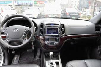 2011 Hyundai Santa Fe Pics