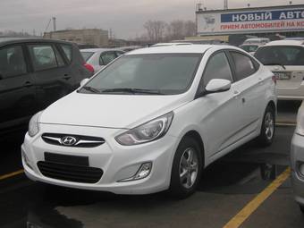 2011 Hyundai Solaris Images