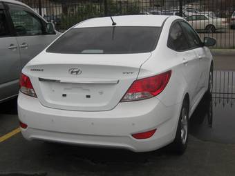 2011 Hyundai Solaris Pics