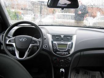 2011 Hyundai Solaris Pictures