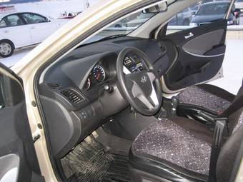 2011 Hyundai Solaris Pictures