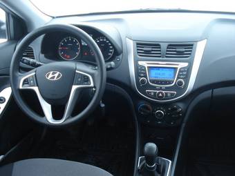 2011 Hyundai Solaris Photos