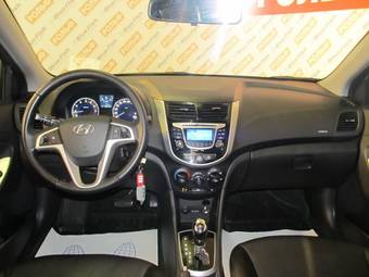 2011 Hyundai Solaris Pics