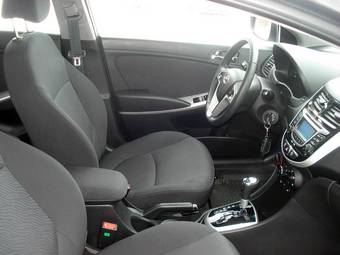 2011 Hyundai Solaris Images