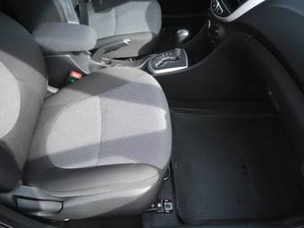 2011 Hyundai Solaris Wallpapers