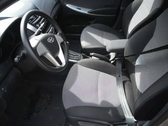 2011 Hyundai Solaris Images