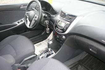 2011 Hyundai Solaris Images