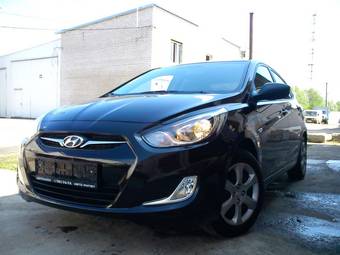 2011 Hyundai Solaris Wallpapers