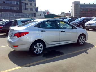 2011 Hyundai Solaris Wallpapers