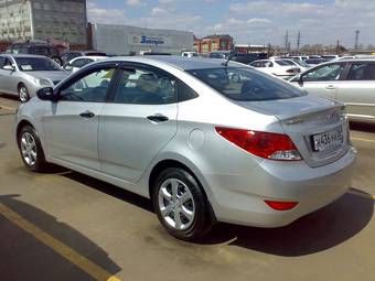 2011 Hyundai Solaris Images